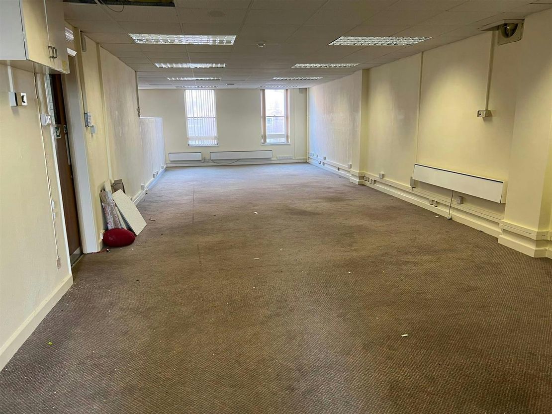 2nd Floor, 58 High Street, Newcastle under lyme, ST5 1QE