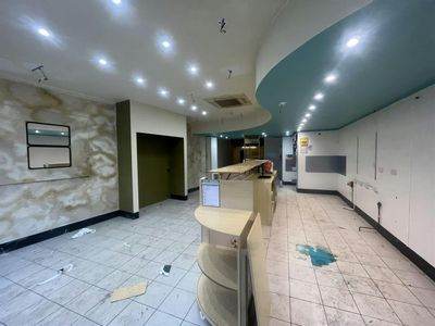 Property Image for 8 Tontine Square, Stoke-on-Trent, ST1 1NP