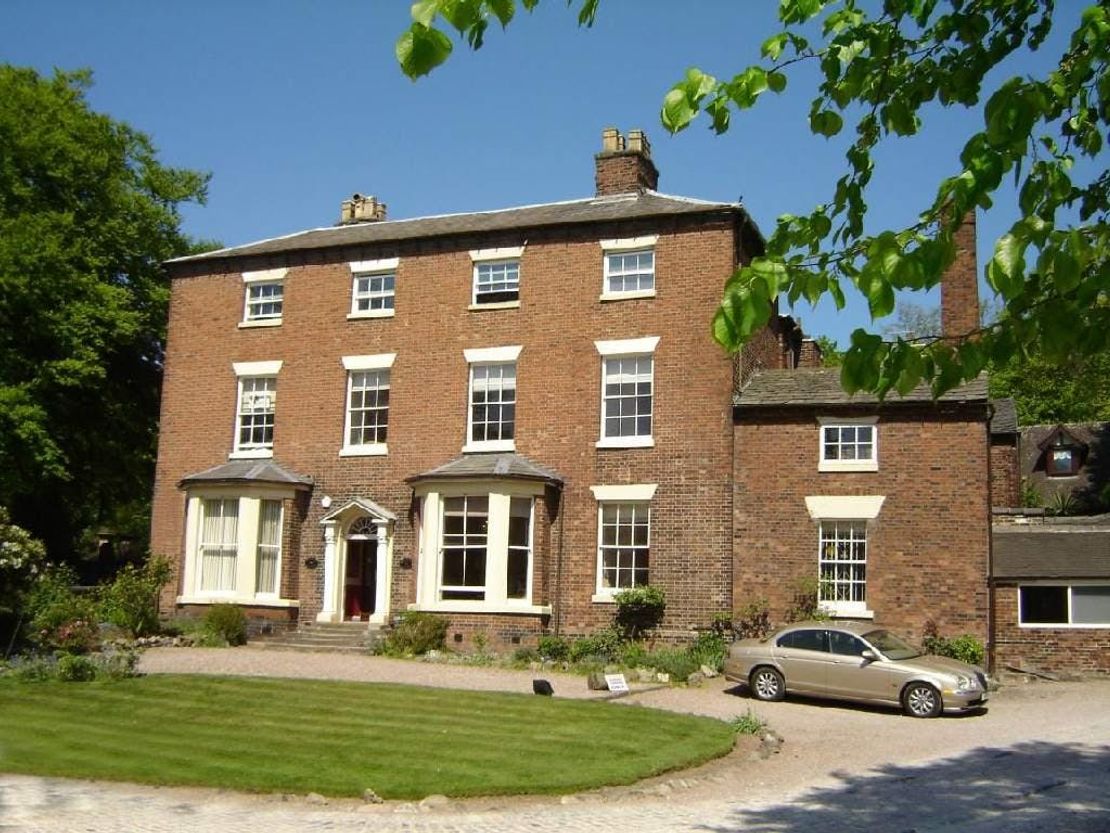Brampton Business Centre, 10 Queen Street, Newcastle, ST5 1ED