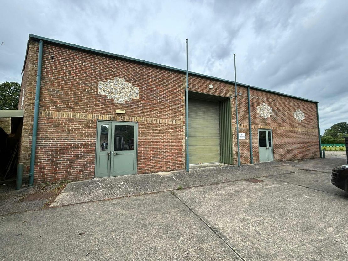 Soake Farm Yard, Soake Road, Waterlooville, PO7 6JA