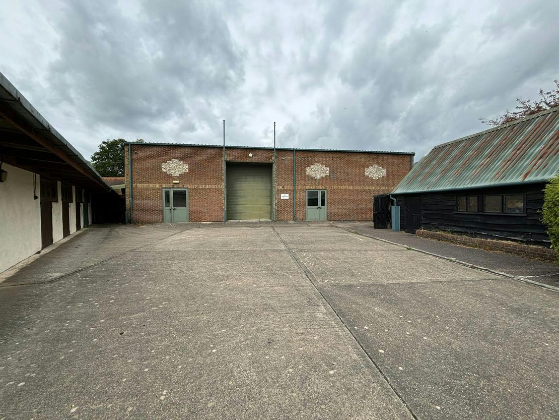 Soake Farm Yard, Soake Road, Waterlooville, PO7 6JA