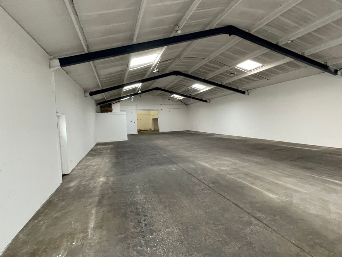 Unit 3 Carterton Industrial Estate, Carterton, Oxfordshire, OX18 3EZ