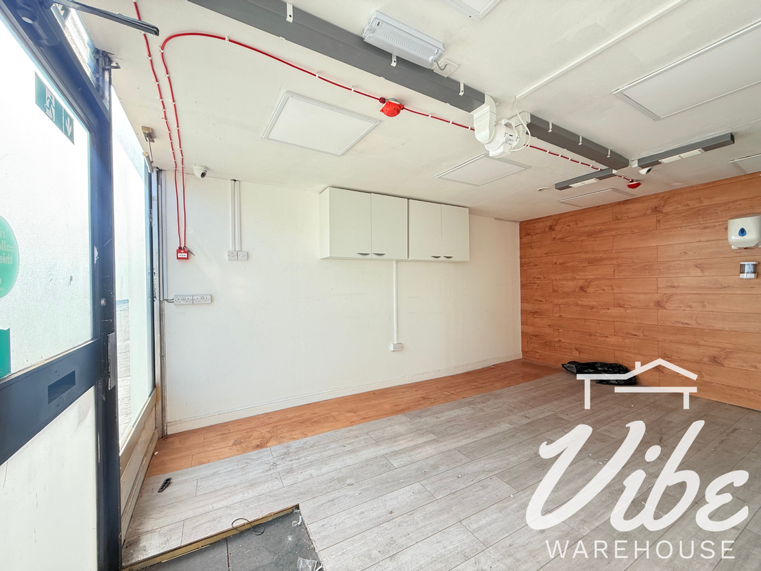 264 W Green Rd, London N15 3QR