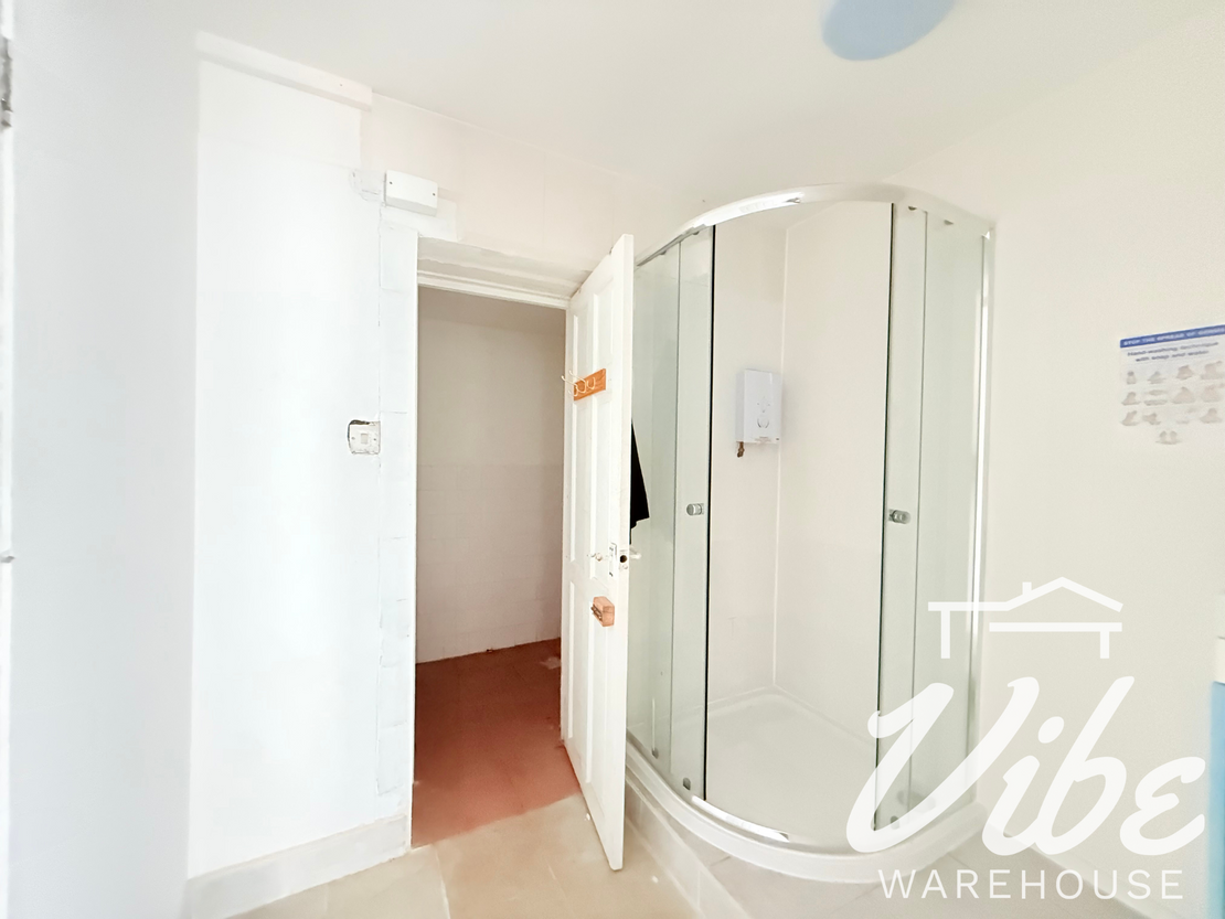264 W Green Rd, London N15 3QR