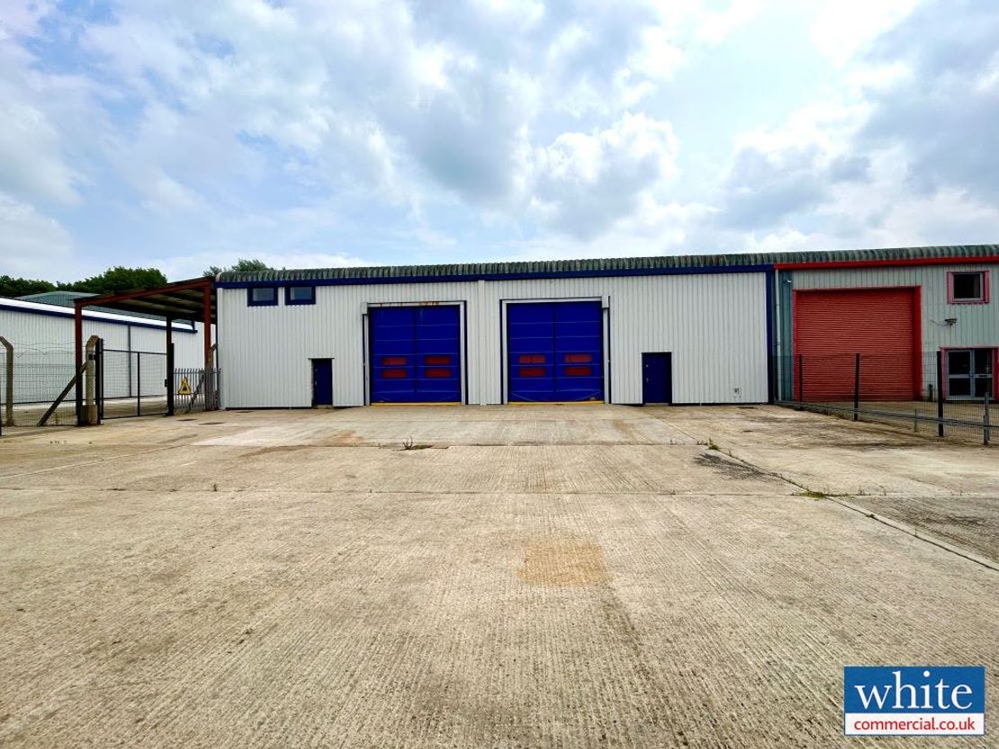 10b and 10c Granville Way, Bicester, OX26 4JT