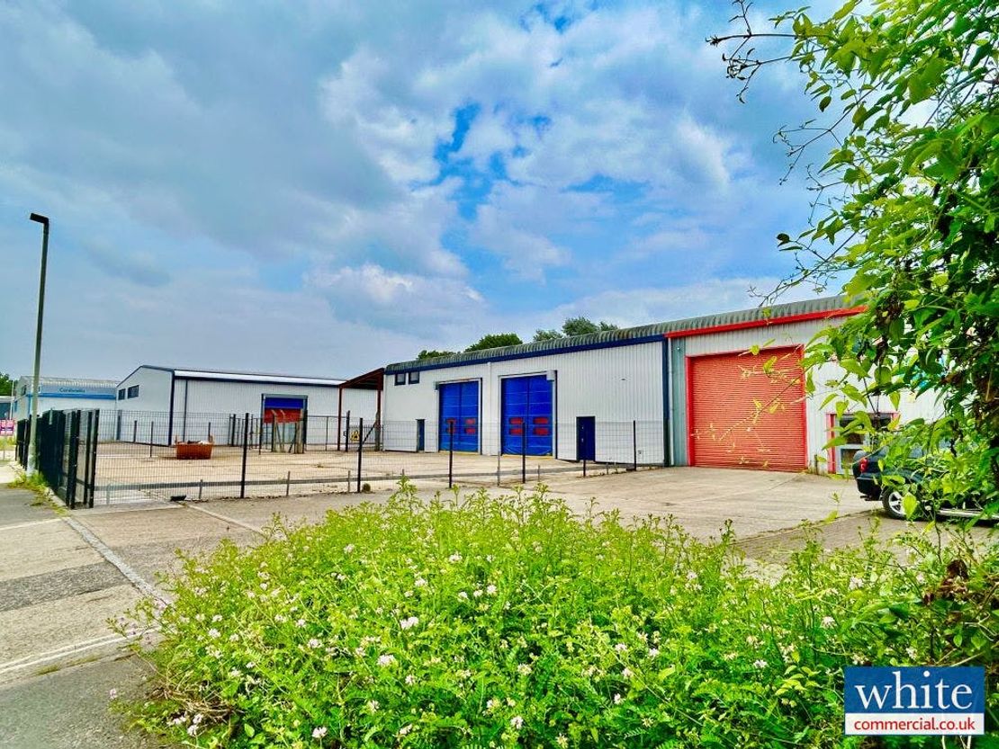 10b and 10c Granville Way, Bicester, OX26 4JT