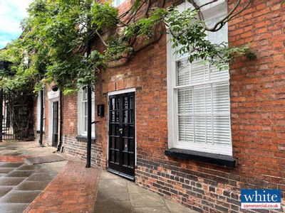 Property Image for 2B White Lion House, White Lion Shopping Walk, Banbury, OX16 5UD