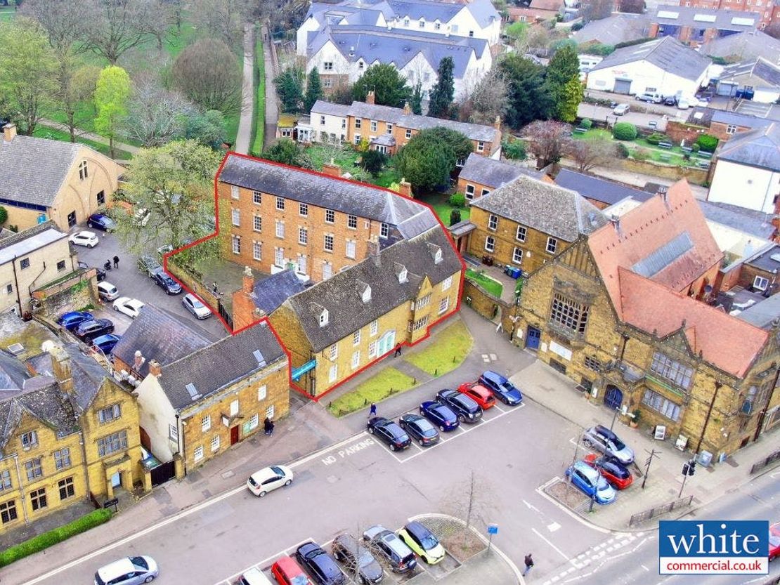21 Horse Fair, Banbury, OX16 0AH