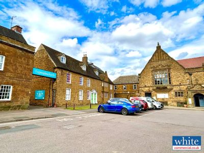 Property Image for 21 Horse Fair, Banbury, OX16 0AH