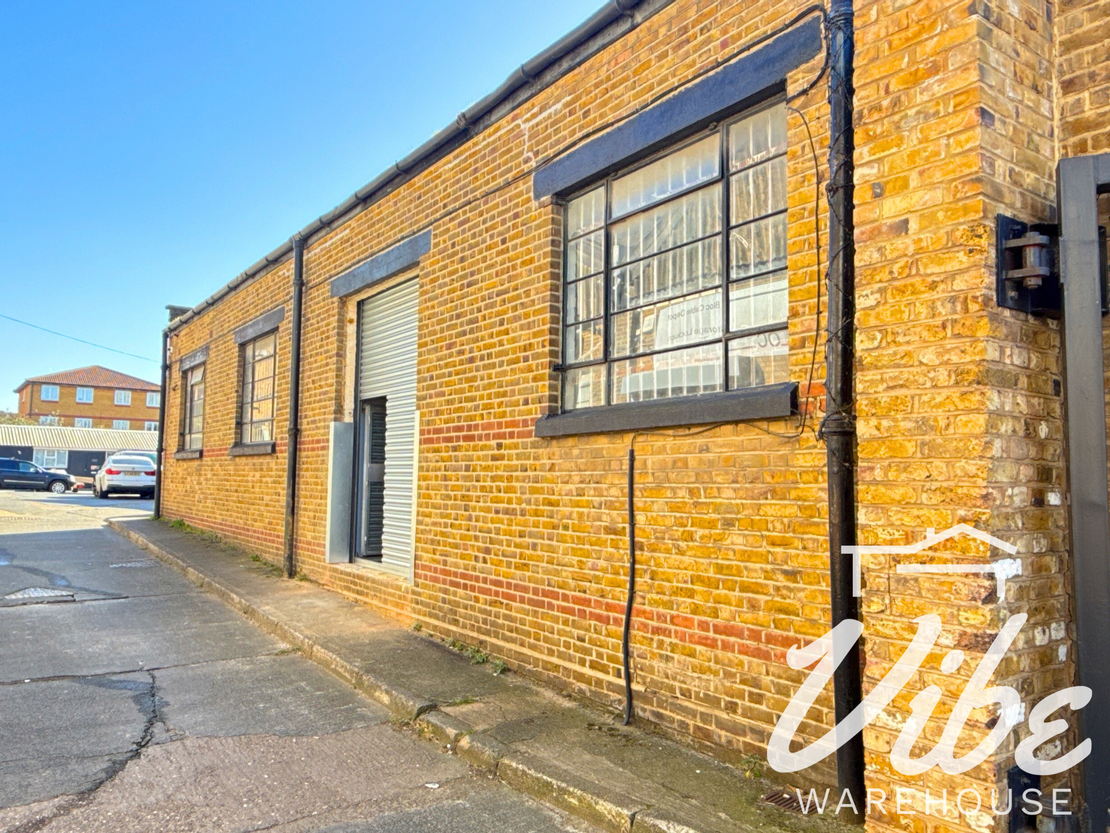 11 Warspite Rd, London SE18 5NU