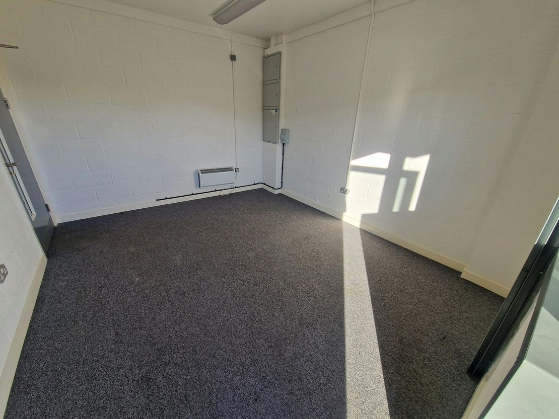 Unit 11, Hilsea Industrial Estate, Portsmouth, PO3 5JW