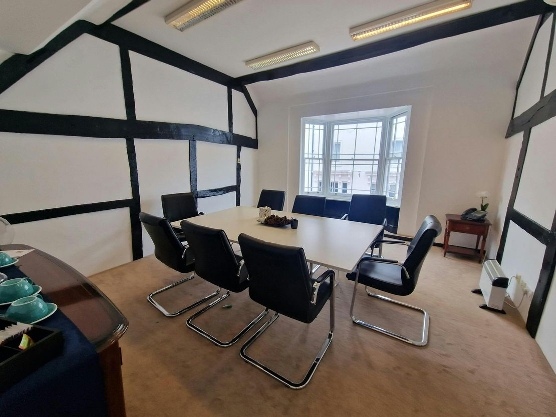 First Floor, 26 London Street, Basingstoke, RG21 7PG