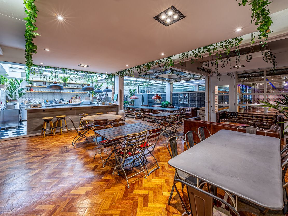 91 Peterborough Rd, London SW6 3BU