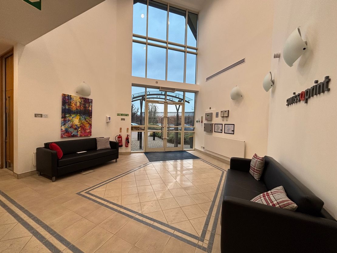 First Floor Suite Bridge House, 1 Brants Bridge, Bracknell, Berkshire, RG12 9BG