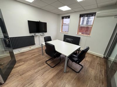 Property Image for 18a King Street, Maidenhead, Berkshire, SL6 1EF