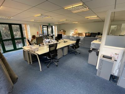 Property Image for Unit 5, Beech Court, Hurst, Reading, Berkshire, RG10 0RQ