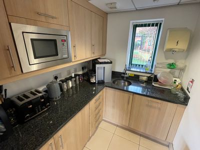 Property Image for Unit 5, Beech Court, Hurst, Reading, Berkshire, RG10 0RQ