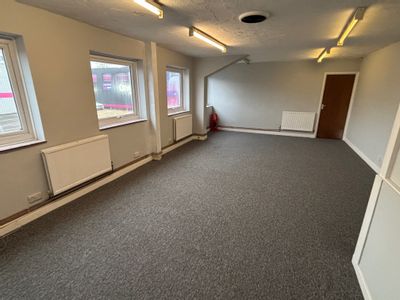 Property Image for 6 Bridgewater Close, Reading, Berkshire, RG30 1NS