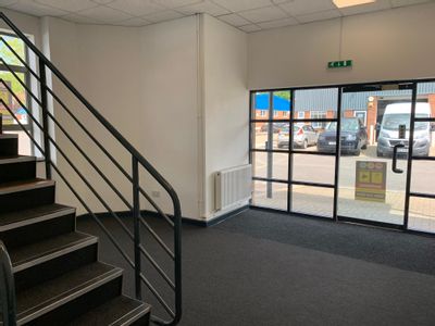 Property Image for 7 Kings Grove Industrial Estate, Kings Grove, Maidenhead, SL6 4DP
