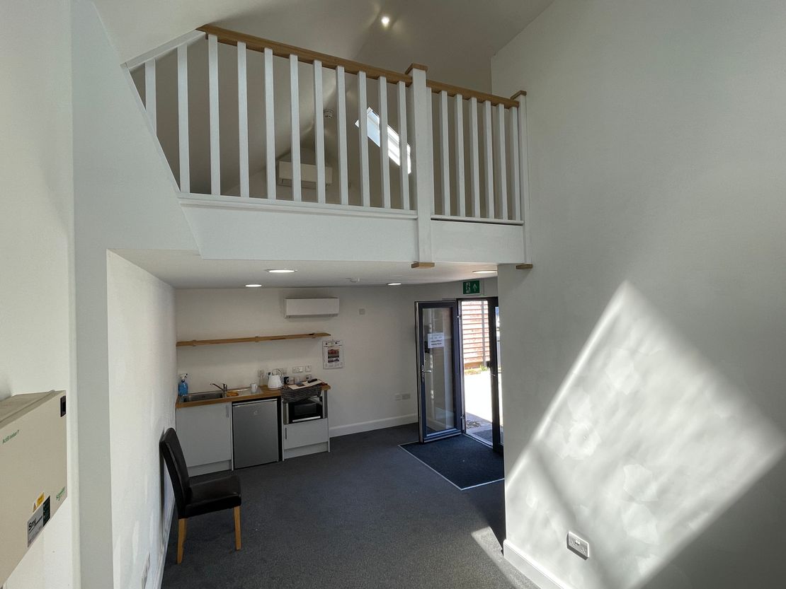 Unit 3 Mill Farm Yard, Sonning Eye, Reading, RG4 6TR