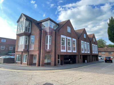 Property Image for Abbey House, 28 Chapel Street, Marlow, SL7 1DD