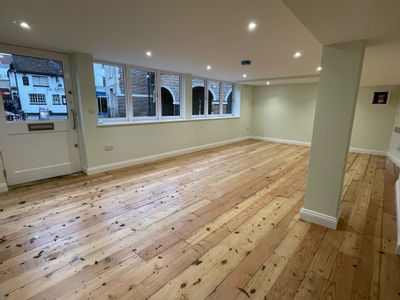 Property Image for 1-2 Cornmarket, High Wycombe, Buckinghamshire, HP11 2BW