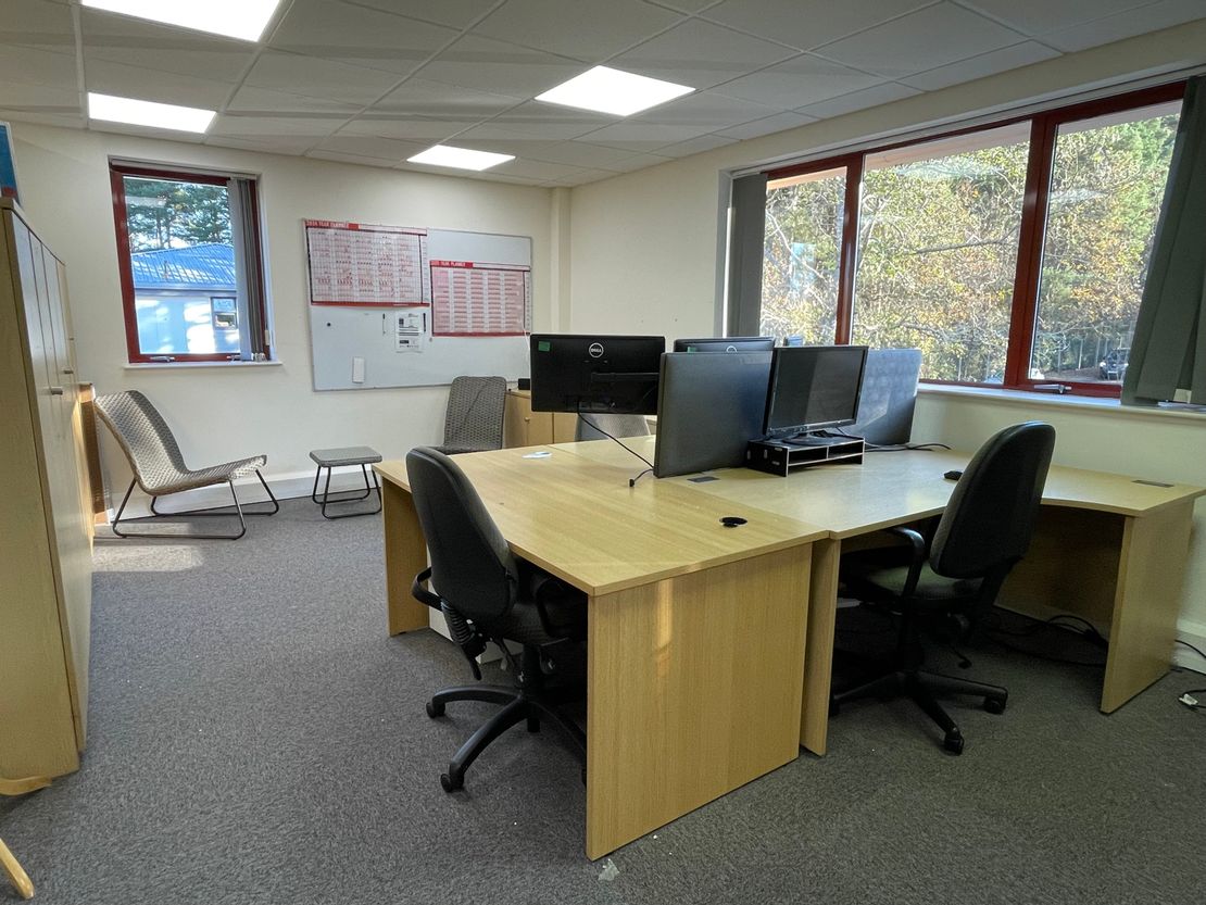 Unit 18, Wellington Business Park, Dukes Ride, Crowthorne, Berkshire, RG45 6LS