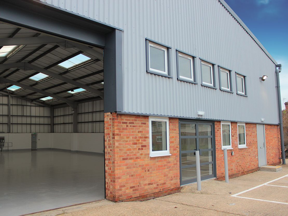 Unit 4 Clivemont Road, Maidenhead, SL6 7BU