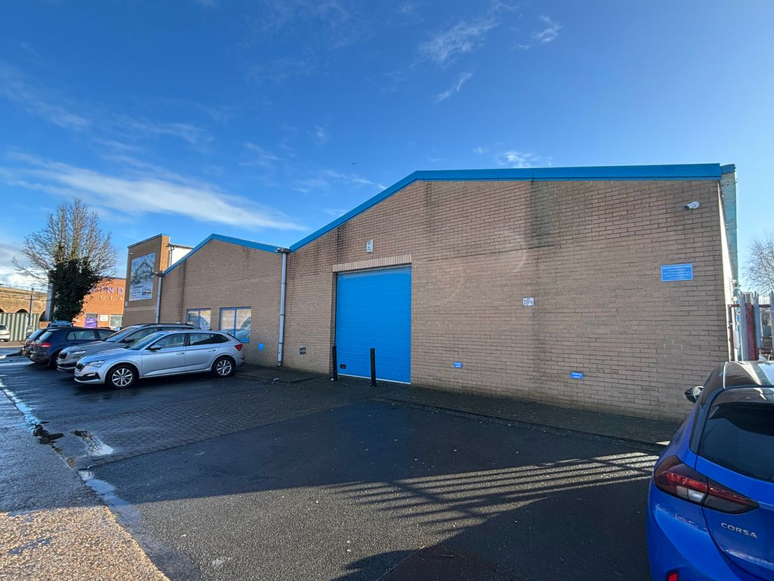 Unit 6 Windsor Business Centre, Vansittart Estate, Windsor, SL4 1SP