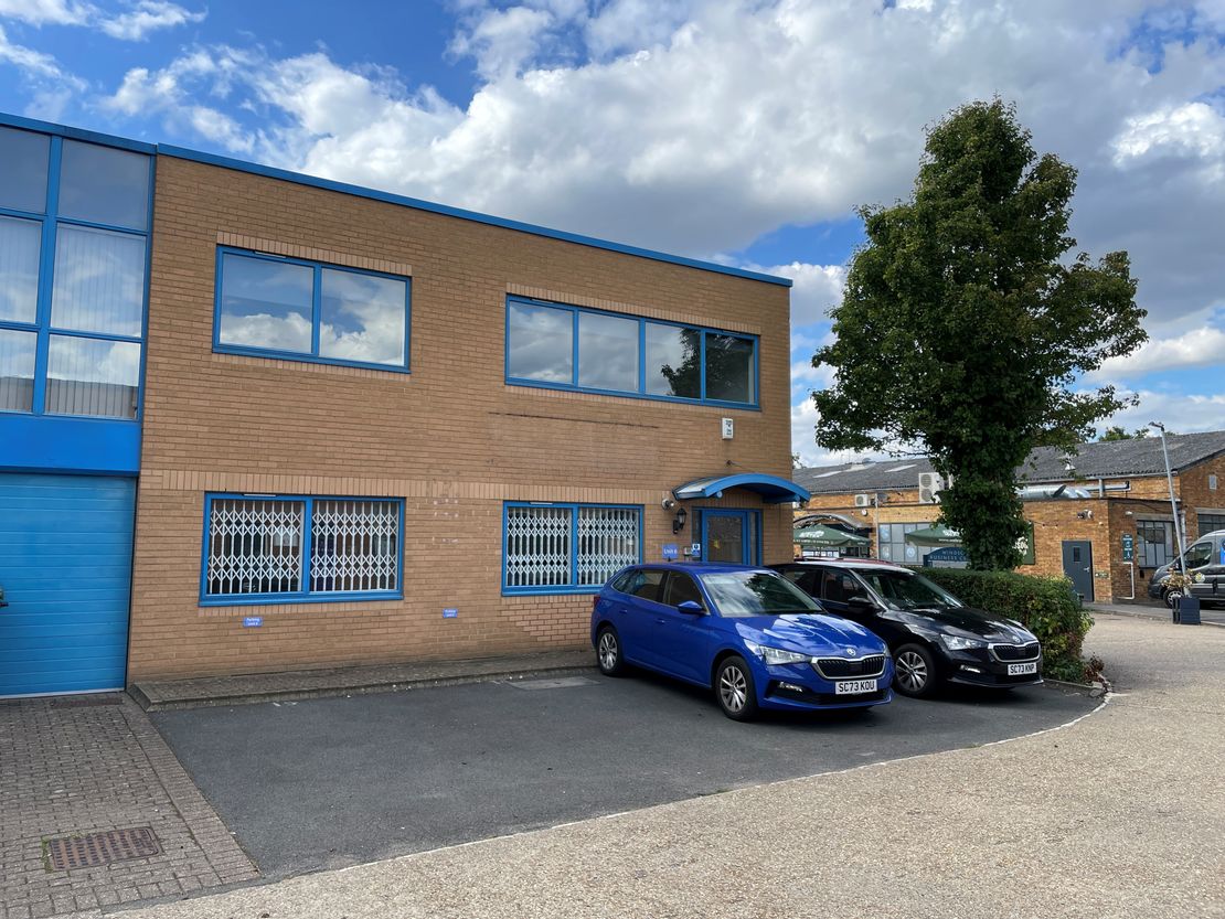 Unit 6 Windsor Business Centre, Vansittart Estate, Windsor, SL4 1SP
