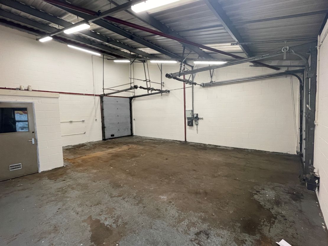 Unit 844 Plymouth Road Industrial Estate, Slough, SL1 4LP