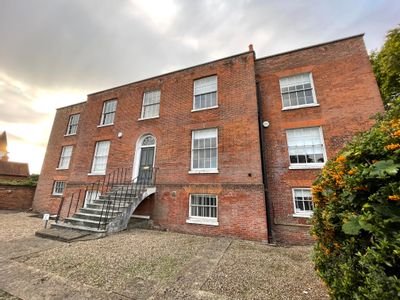 Property Image for 160 Bridge Road, Maidenhead, SL6 8DG