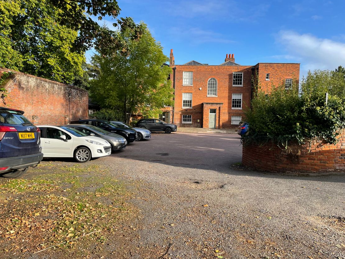 160 Bridge Road, Maidenhead, SL6 8DG