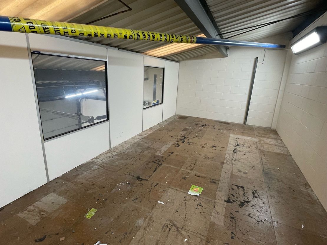 Unit 861 Plymouth Road Industrial Estate, Slough, SL1 4LP
