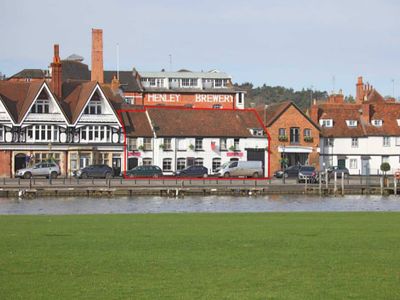 Property Image for 25 Thameside, Henley-On-Thames, RG9 2LJ