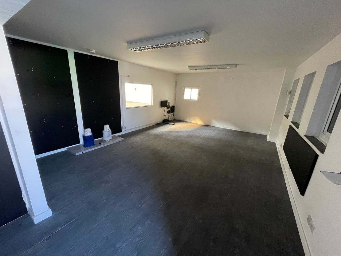 Unit 2 Clivemont Road, Cordwallis Industrial Estate, Maidenhead, SL6 7BU