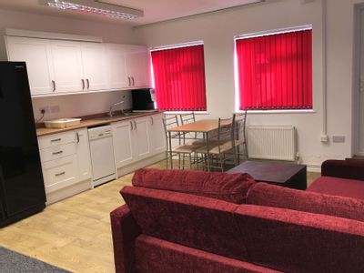 Property Image for 29 High Street, Marlow, SL7 1AU