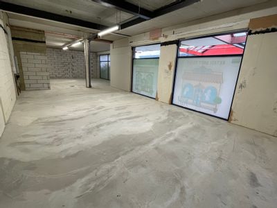 Property Image for 7 Kingsland Centre, Thatcham, RG19 3HN