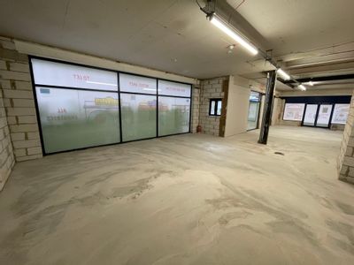 Property Image for 7 Kingsland Centre, Thatcham, RG19 3HN