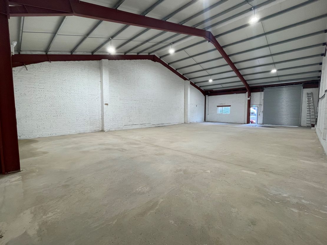 Unit B12 Crabtree Road, Thorpe Industrial Estate, Egham, TW20 8RN