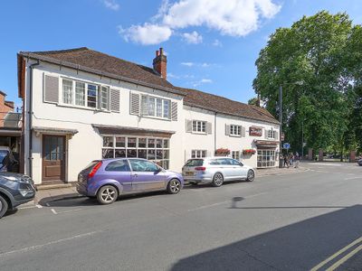 Property Image for Burgers of Marlow, The Causeway, Marlow, SL7 1NF