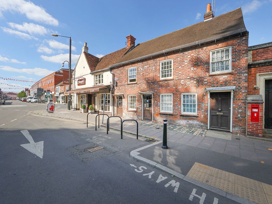 Burgers of Marlow, The Causeway, Marlow, SL7 1NF