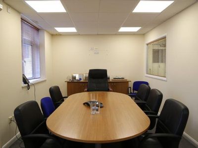 Property Image for 7b High Street & Land Associated With 2 Bedford Av, Barnet, Hertfordshire, EN5 5UE