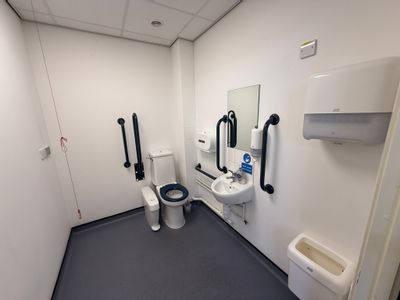 Property Image for 23 Greenfields Business Park, Wheatfield Way, Hinckley, Leicestershire, LE10 1BB