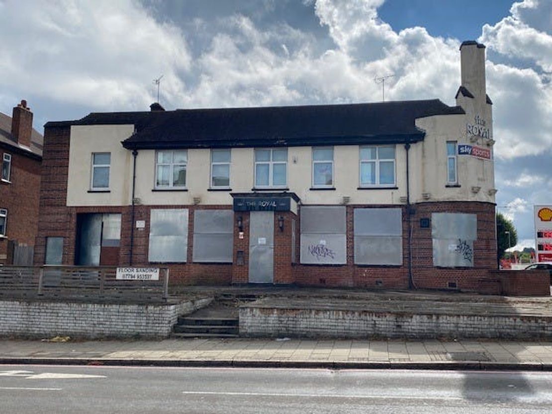The Royal Tavern, 185 Court Road, Mottingham, London, SE9 4UG