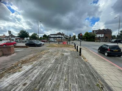 Property Image for The Royal Tavern, 185 Court Road, Mottingham, London, SE9 4UG
