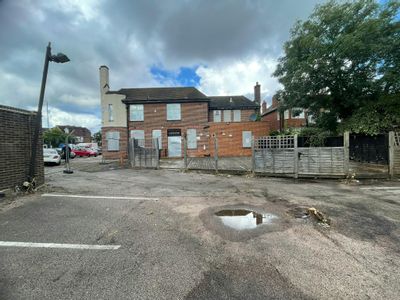 Property Image for The Royal Tavern, 185 Court Road, Mottingham, London, SE9 4UG