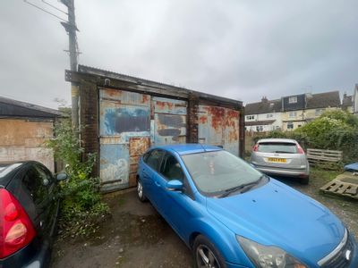 Property Image for Unit 6, 15 Worlds End Lane, Green Street Green, BR6 6AA