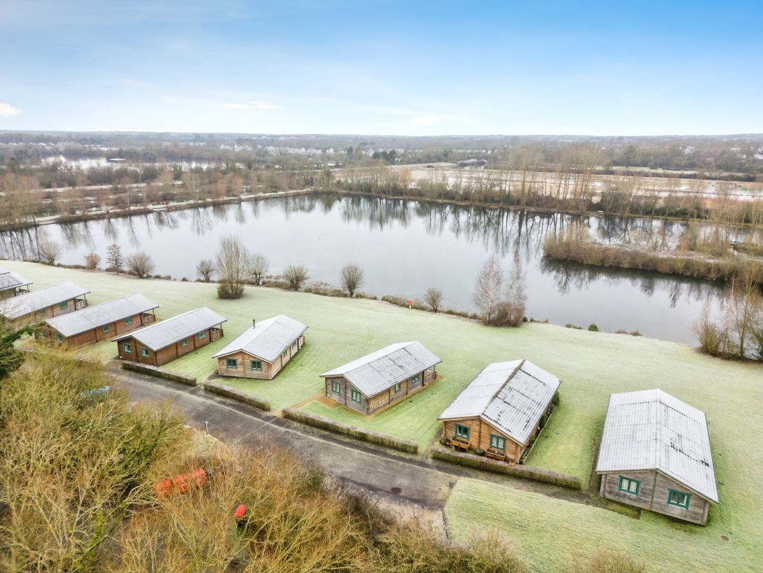 Lake Pochard, South Cerney, Cirencester, GL7 5RL