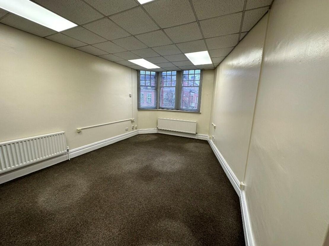 Coton Road, Nuneaton, Warwickshire, CV11 5TQ